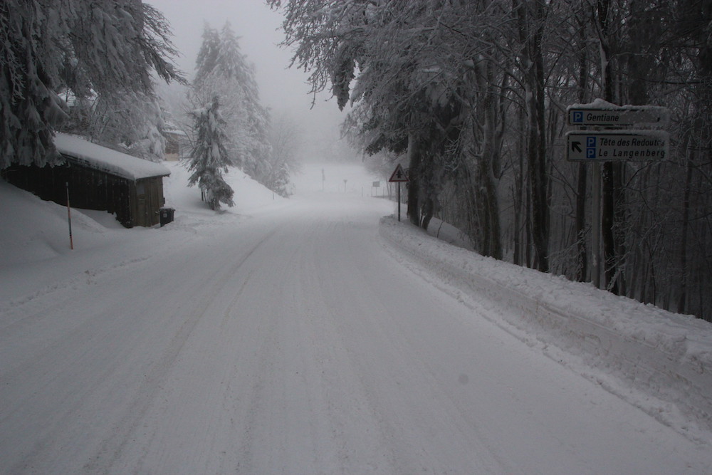 L'épisode de pluie et de neige de ce jeudi 14 janvier entraîne des perturbations sur le réseau routier départemental.