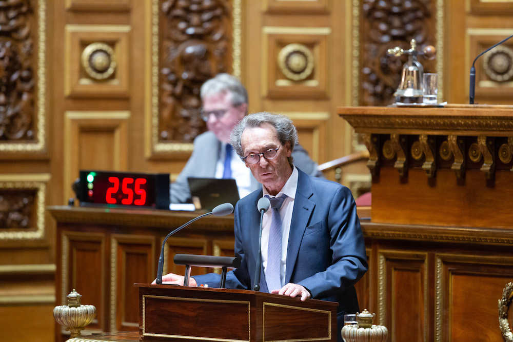 Martial Bourquin dépose une loi pour nationaliser Luxfer, Famar et Péters Surgical