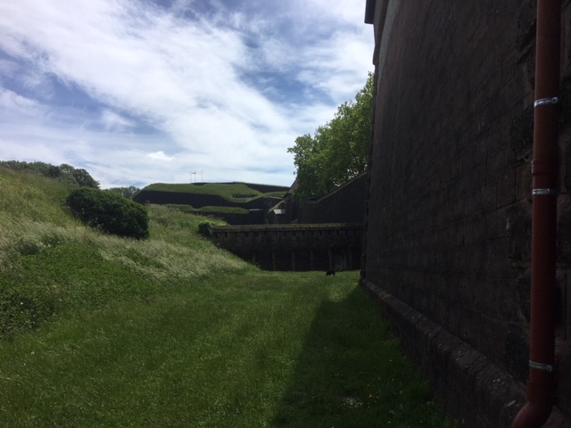 Les fossés de la citadelle de Belfort.