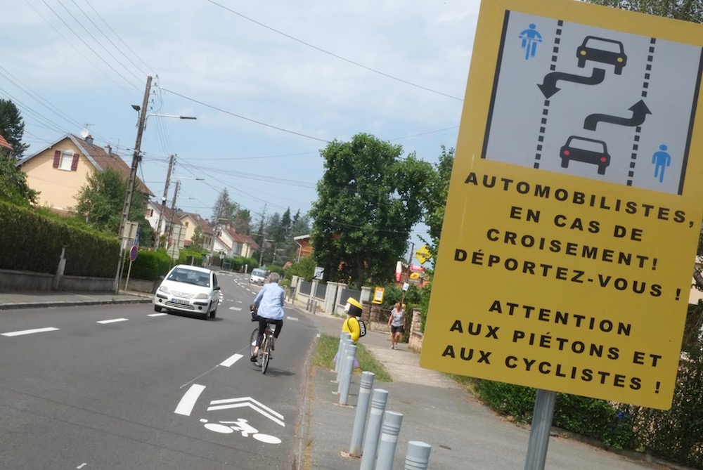 La mairie de Bethoncourt innove en testant un nouvel aménagement cyclable, le Chaussidou.