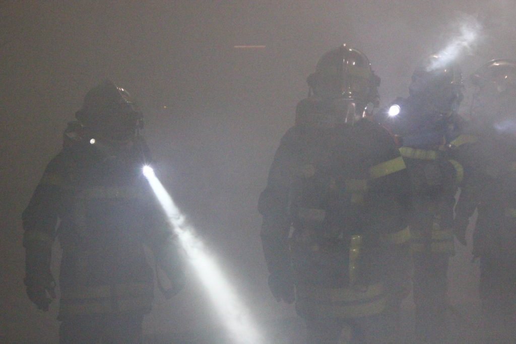 Les pompiers de Belfort dans une manoeuvre dans le tunnel de Bure, en Suisse.