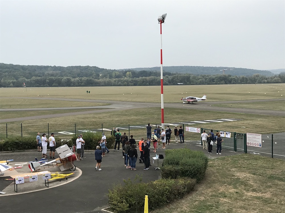 Les acteurs de l'aérodrome de Montbéliard ont organisé des baptêmes de l'air pour remercier les soignants de l'hôpital Nord-Franche-Comté.