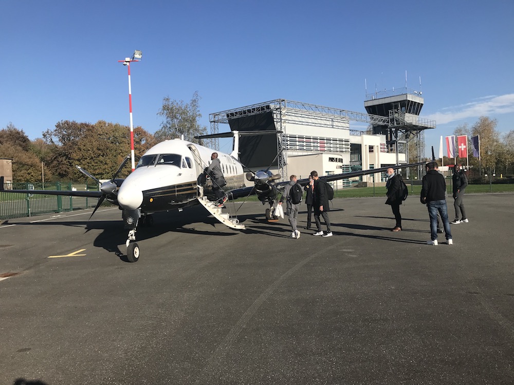 Les joueurs du FC Sochaux-Montbéliard décollent de l'aérodrome du pays de Montbéliard le 31 octobre pour jouer à Guingamp.