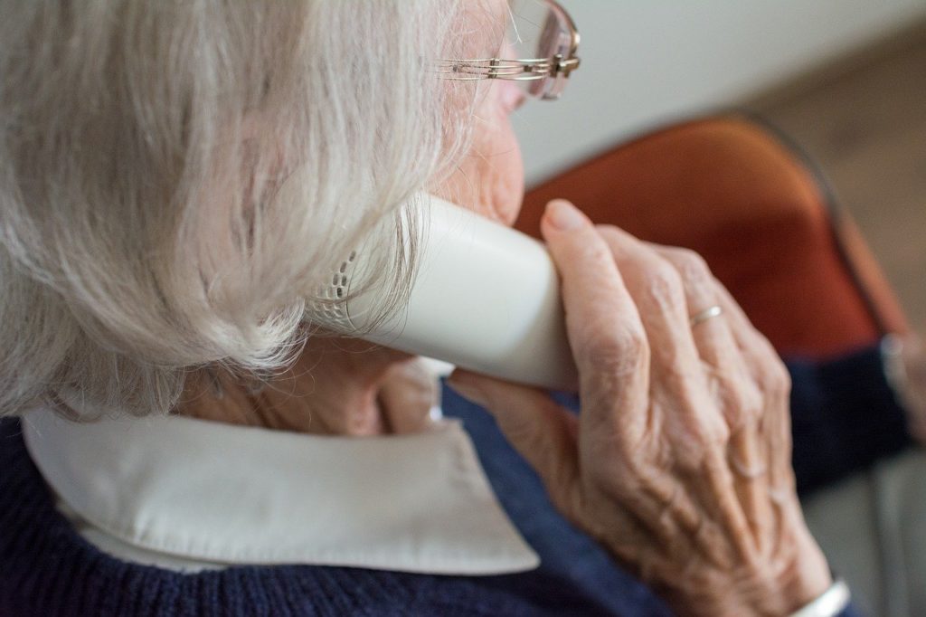 Avec ce nouveau confinement, l’association d’aide à domicile Domicile 90 relance sa plateforme téléphonique « Plateforme du cœur ». Et elle cherche des bénévoles.