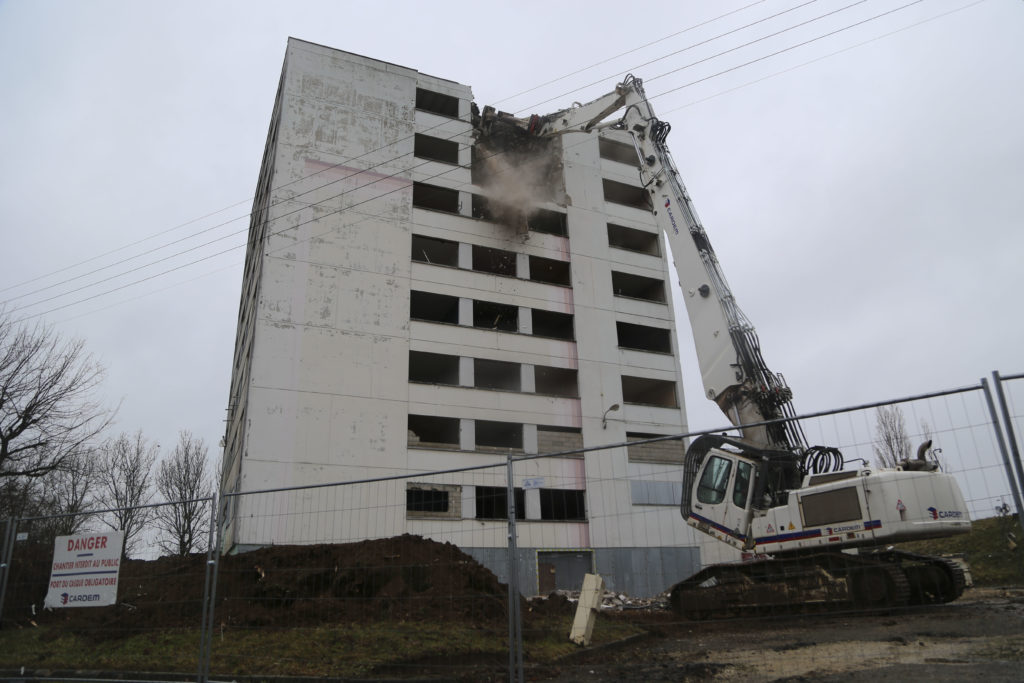 Démolition de 29 logements au 23 rue des Prières, à Beaucourt, par Territoire Habitat