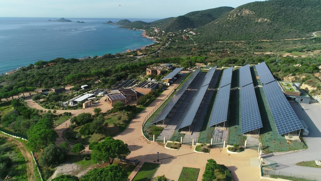 HyLES est un programme qui étudie l'implantation de la technologie hydrogène en Corse, Réunion et Polynésie française.