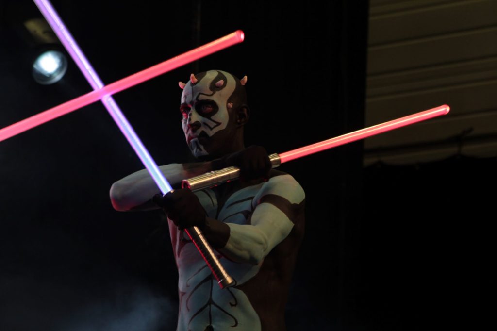 Démonstration de combat de sabre laser à la Necronomi'Con |©Marie Colin
