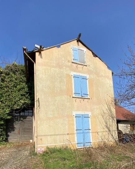 Ancienne maison en pierre à renover