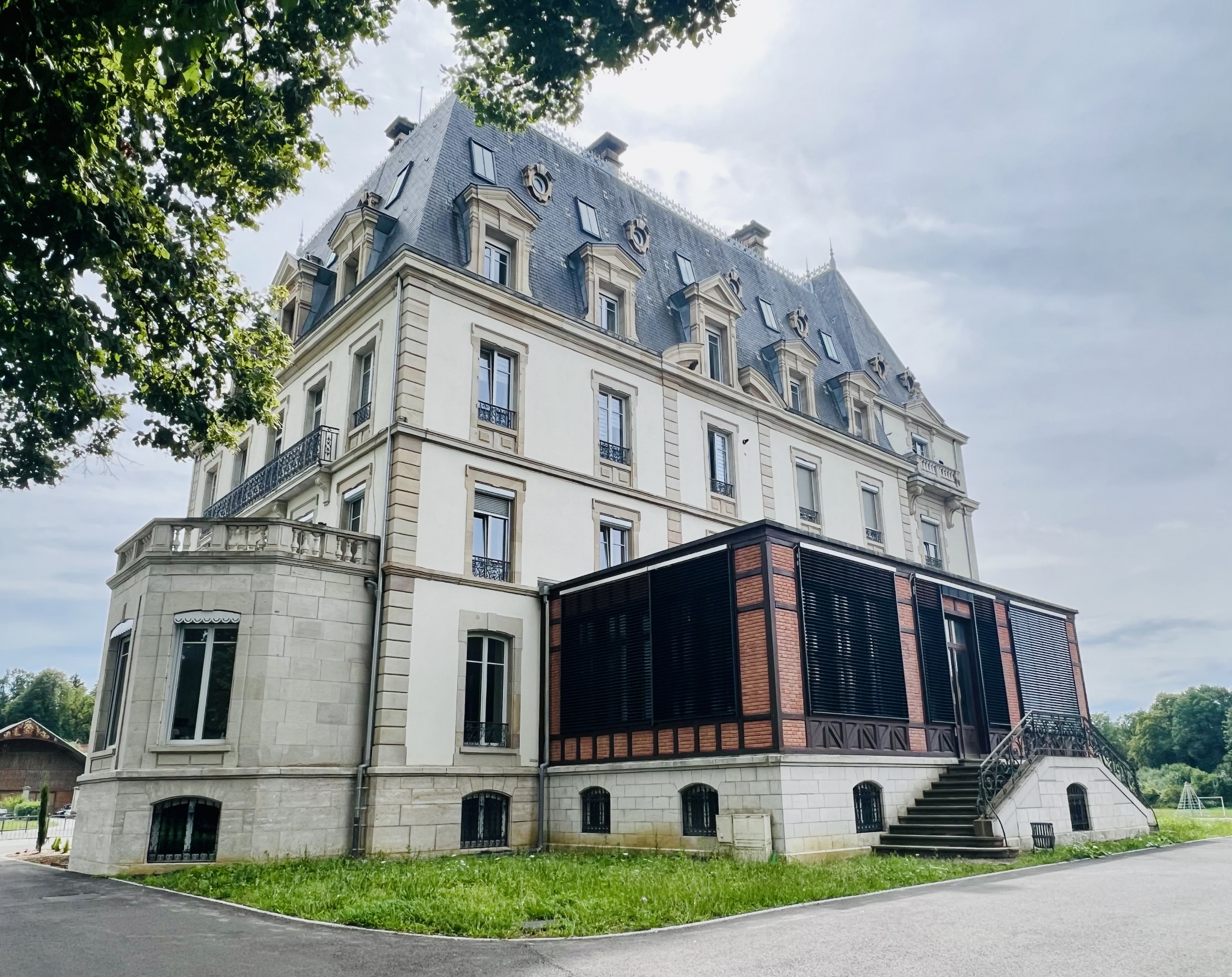 Appartement-Exception-Rénové-220 m2-Château de Morvillars