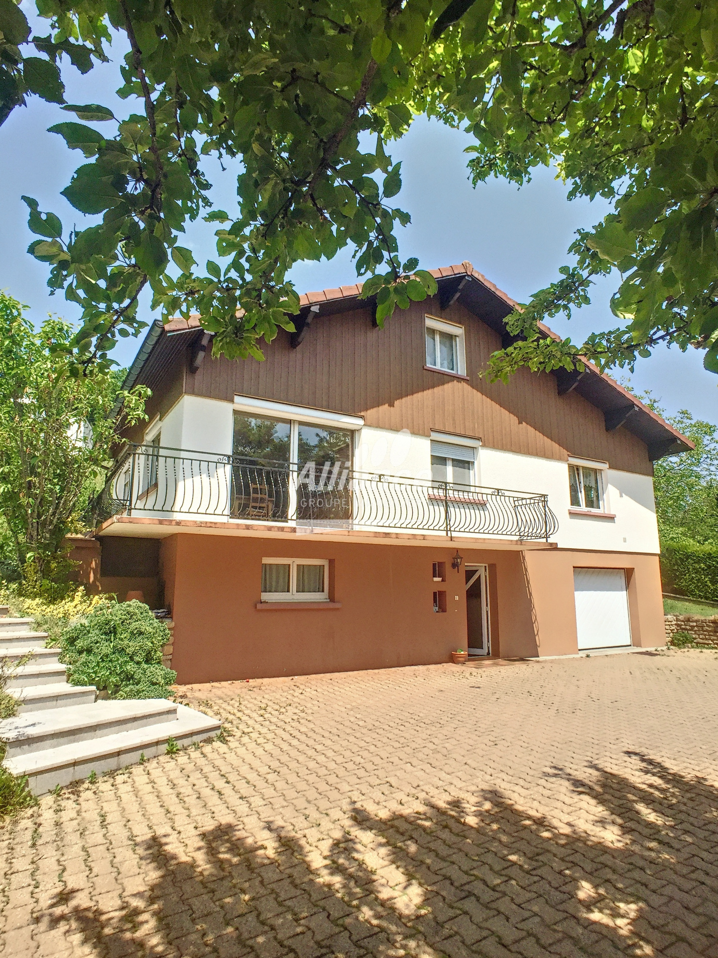 Maison individuelle sur sous-sol complet, au calme