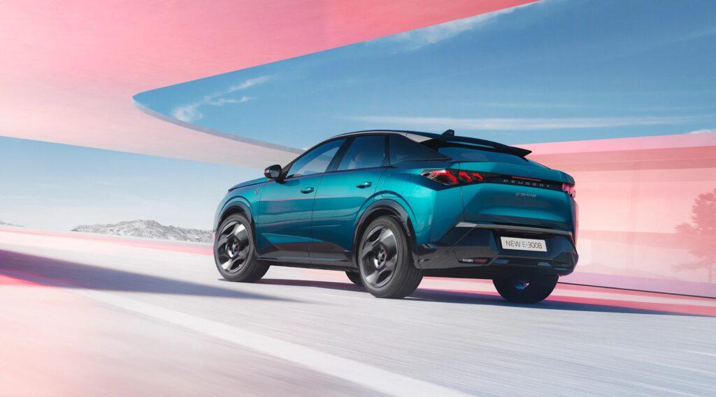 Le nouveau Peugeot E-3008, présentation de la rentrée 2023, par Stellantis. | ©Peugeot