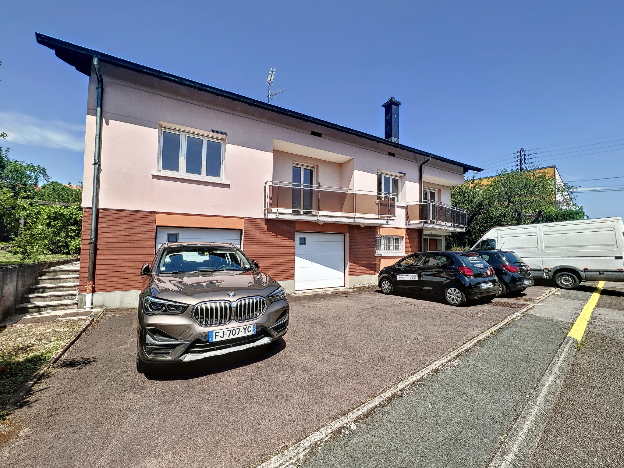 Maison-8 pièces – 235 m2 GRAND CHARMONT – 7 ares 50 cares