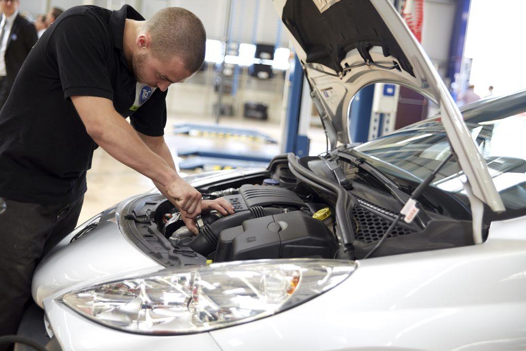 Site de reconditionnement industriel de Donzère, dans la Drôme, d'Aramis Auto. | ©Aramis Auto