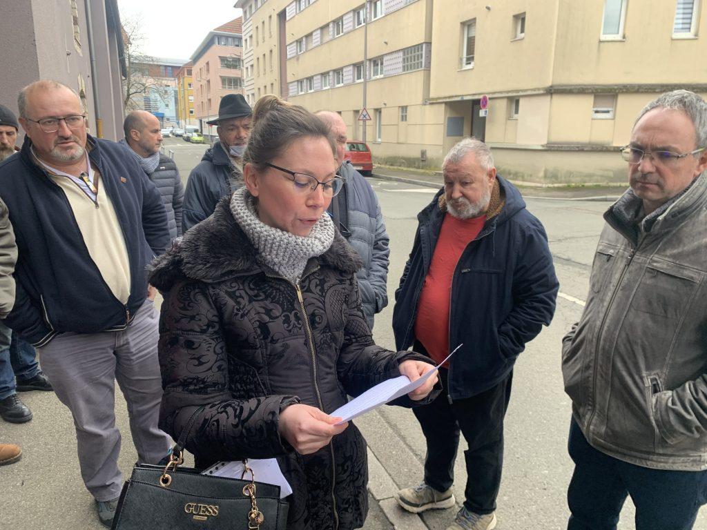 Mélanie Santi, à la sortie de l'audience vendredi 9 février. | ©Le Trois - E.C. 