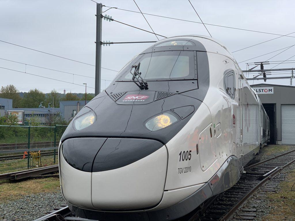 Présentation de la livrée de la gamme inOui de la SNCF du nouveau TGV M, à Belfort, le 29 avril 2024. | ©Le Trois – Thibault Quartier