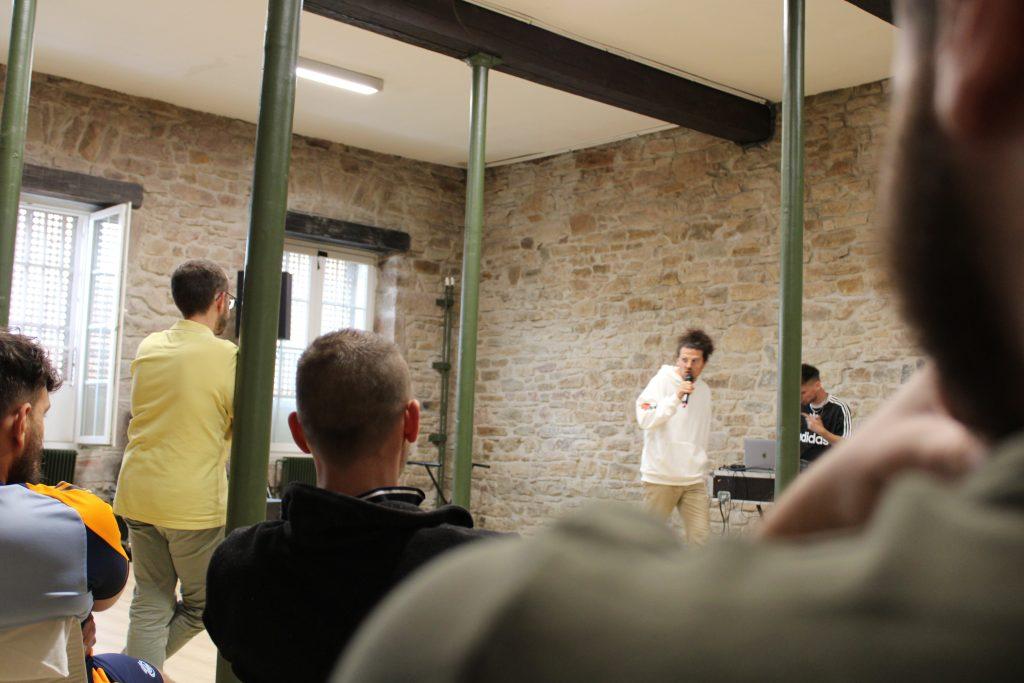 Le rappeur Pierre Hugues José a donné un concert à la maison d'arrêt de Belfort. | ©Benjamin Cornuez 