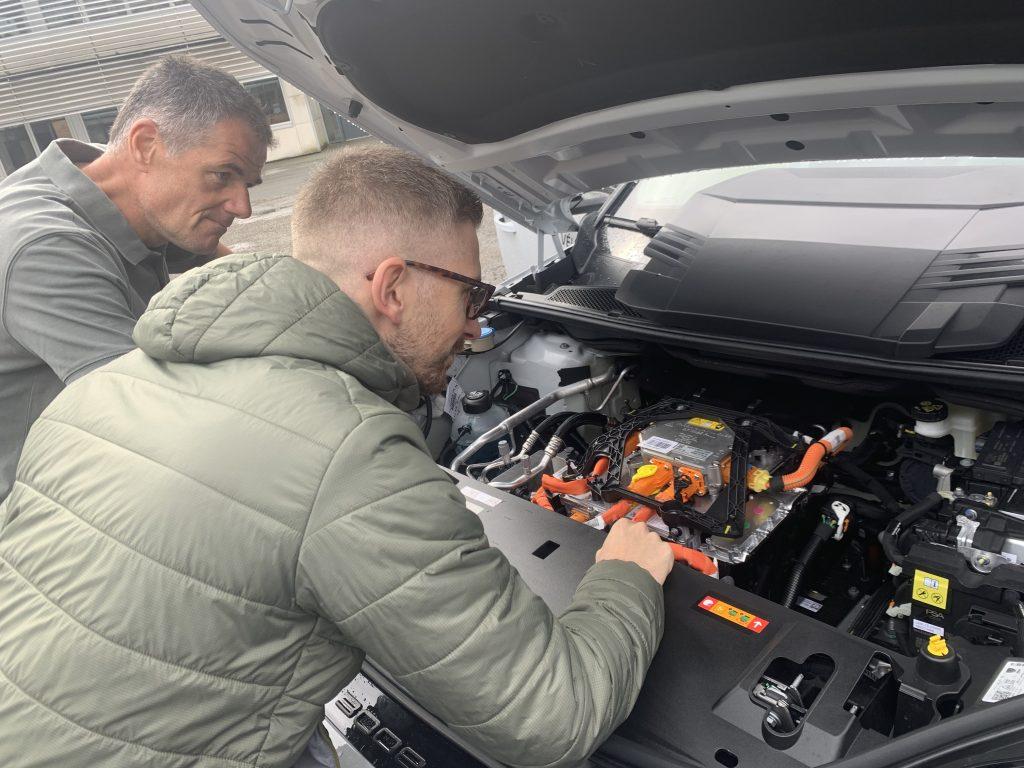 Le Cnam a créé une licence professionnelle mobilité électrique, au lycée Germaine-Tillon de Montbéliard. | ©Le Trois – Thibault Quartier