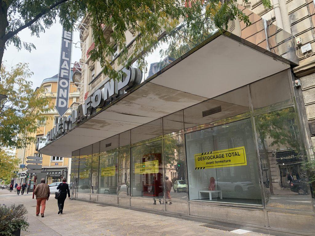 L'enseigne Gillet-Lafond, à Belfort. | ©Le Trois - E.C. 