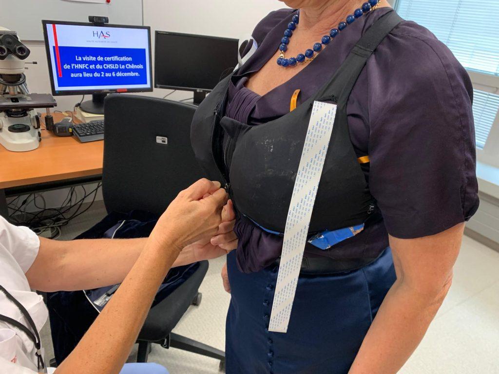 Le « Bra connect » de l'hôpital nord Franche-Comté, un soutien-gorge connecté. | ©Le Trois - E.C. 