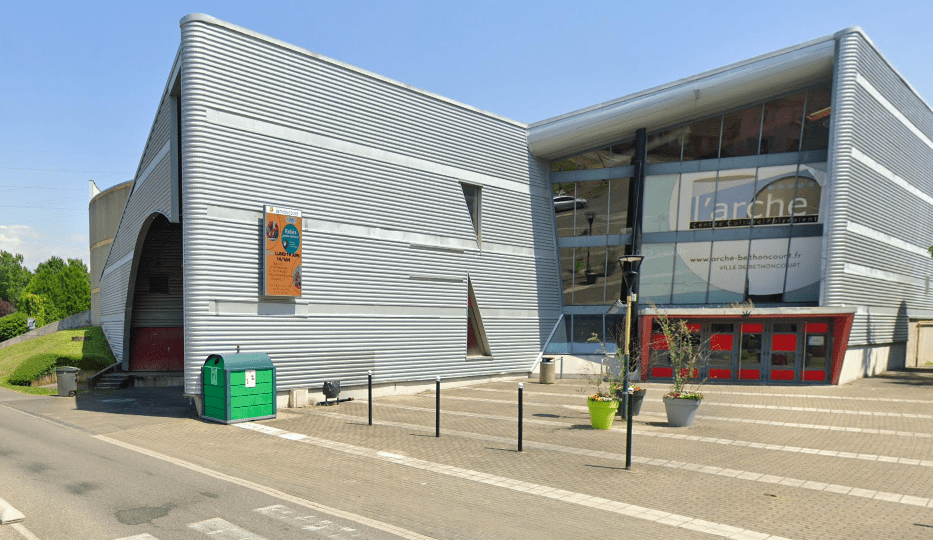 La salle de spectacle L'Arche, à Bethoncourt. | ©Google street view