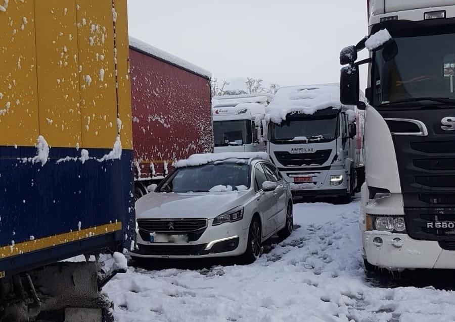 Nina Le Theix a été bloquée toute la nuit sur l'A36, à cause de la neige. | ©DR