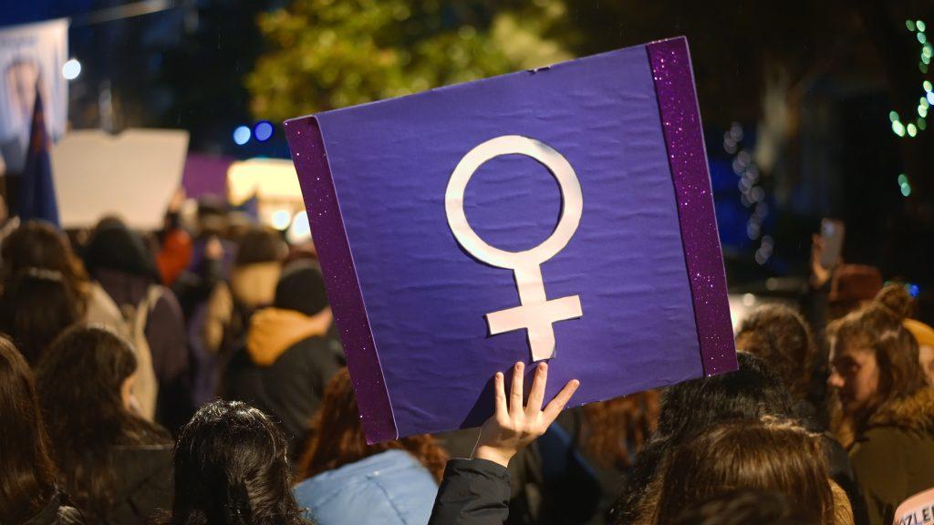 Manifestation en défense des droits des femmes. | ©Adobe stock – illustration