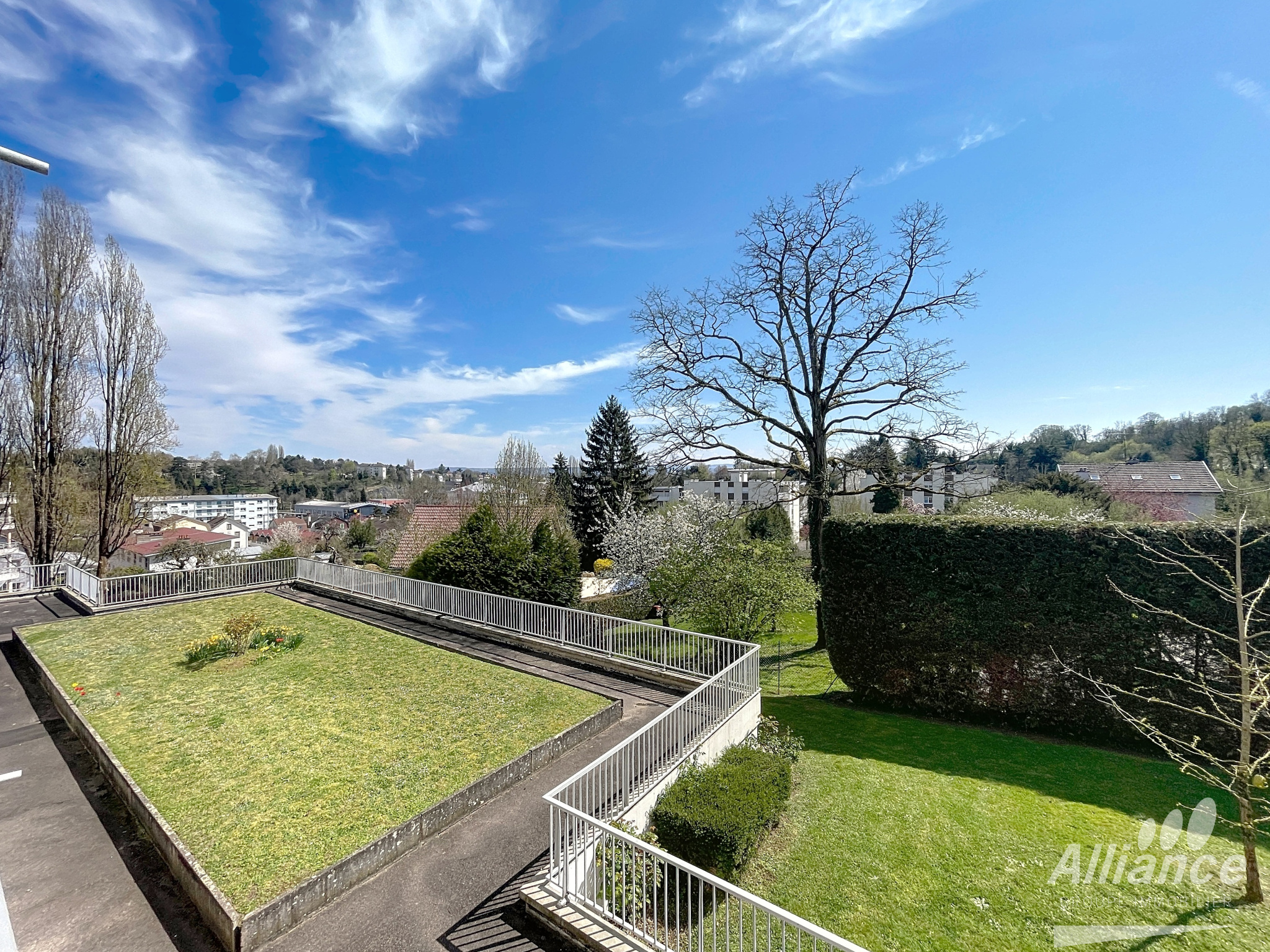 Superbe T4 avec Terrasse et Vue Dégagée