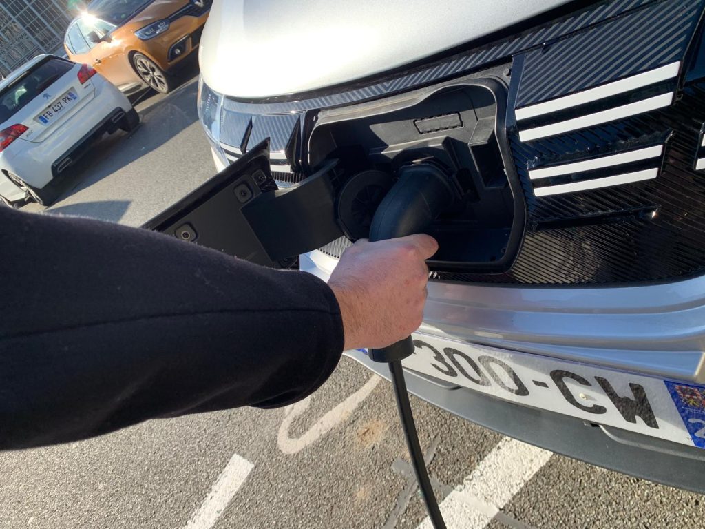 Depuis octobre 2024, le service autopartage d'Optymo propose des véhicules électriques.