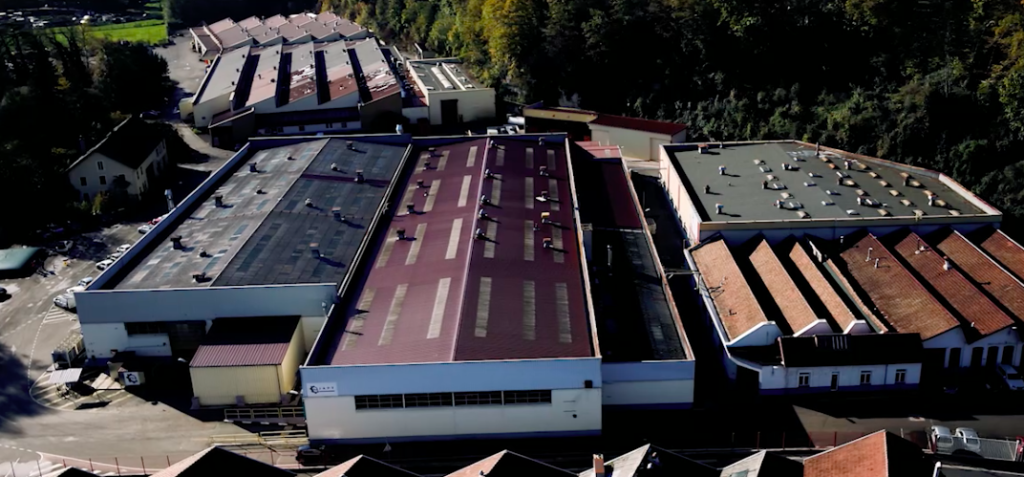 L'usine F2J Japy fabrique des sous-ensembles de boites de vitesse mécaniques. Elle est installée à Valentigney. | ©F2J Japy – capture d'écran d'une vidéo promotionnelle