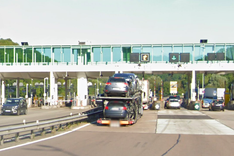 La barrière de péage de Saint-Maurice-Colombier (Doubs), sur l'autoroute A36. | ©Google street view