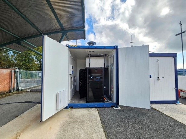 Ici Belfort-Montbéliard teste un groupe électrogène hydrogène, avec la société H2SYS. | ©DR