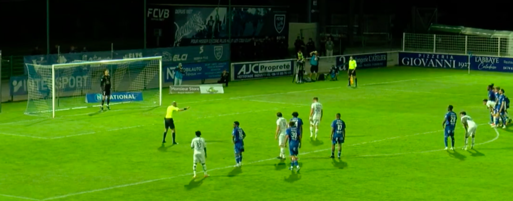 Geoffray Durbant a marqué sur penalty contre Villefranche-sur-Saône, donnant la victoire. | ©FFFTV – capture d'écran