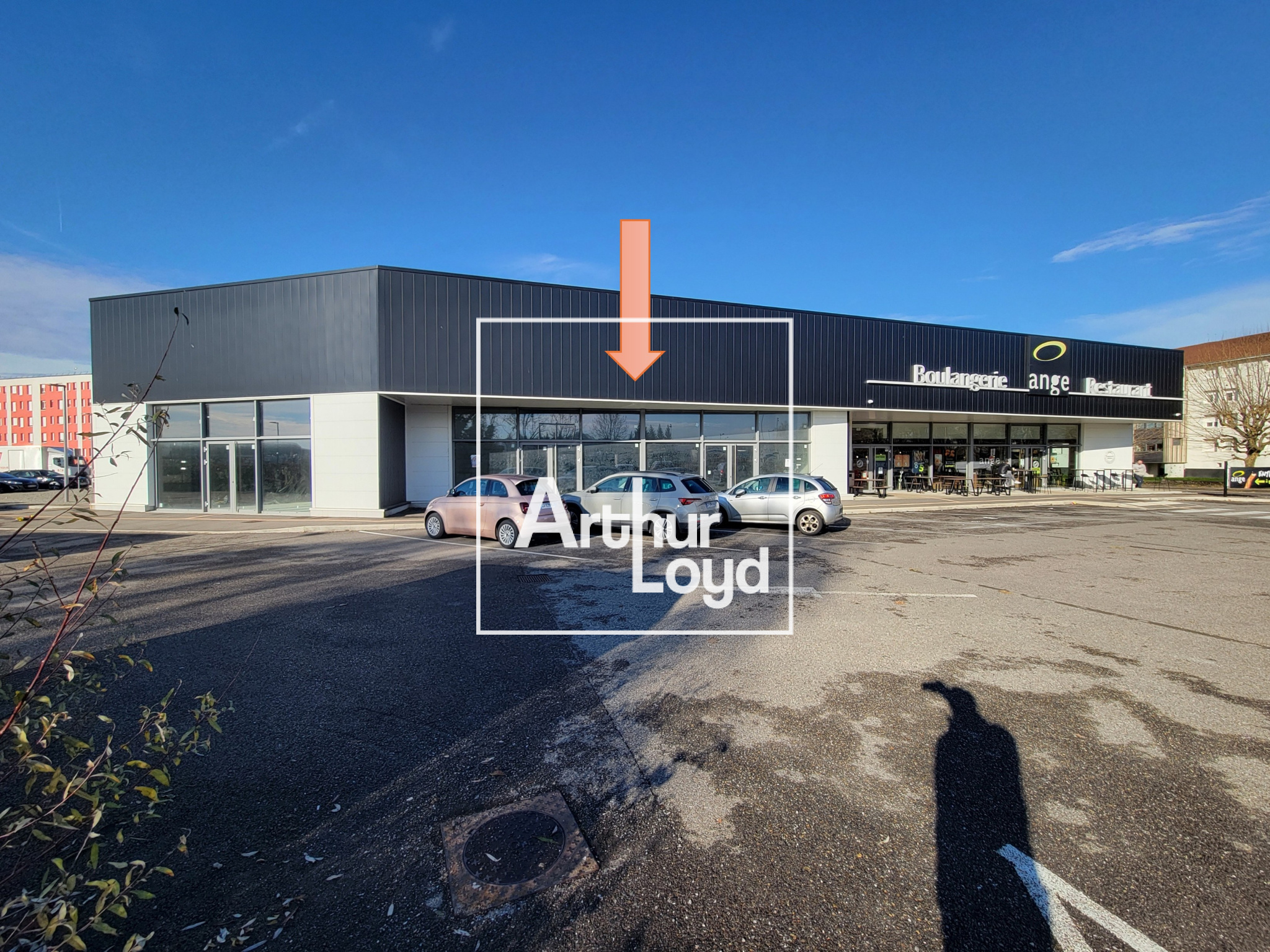 Cellule commerciale brute à aménager à Sochaux