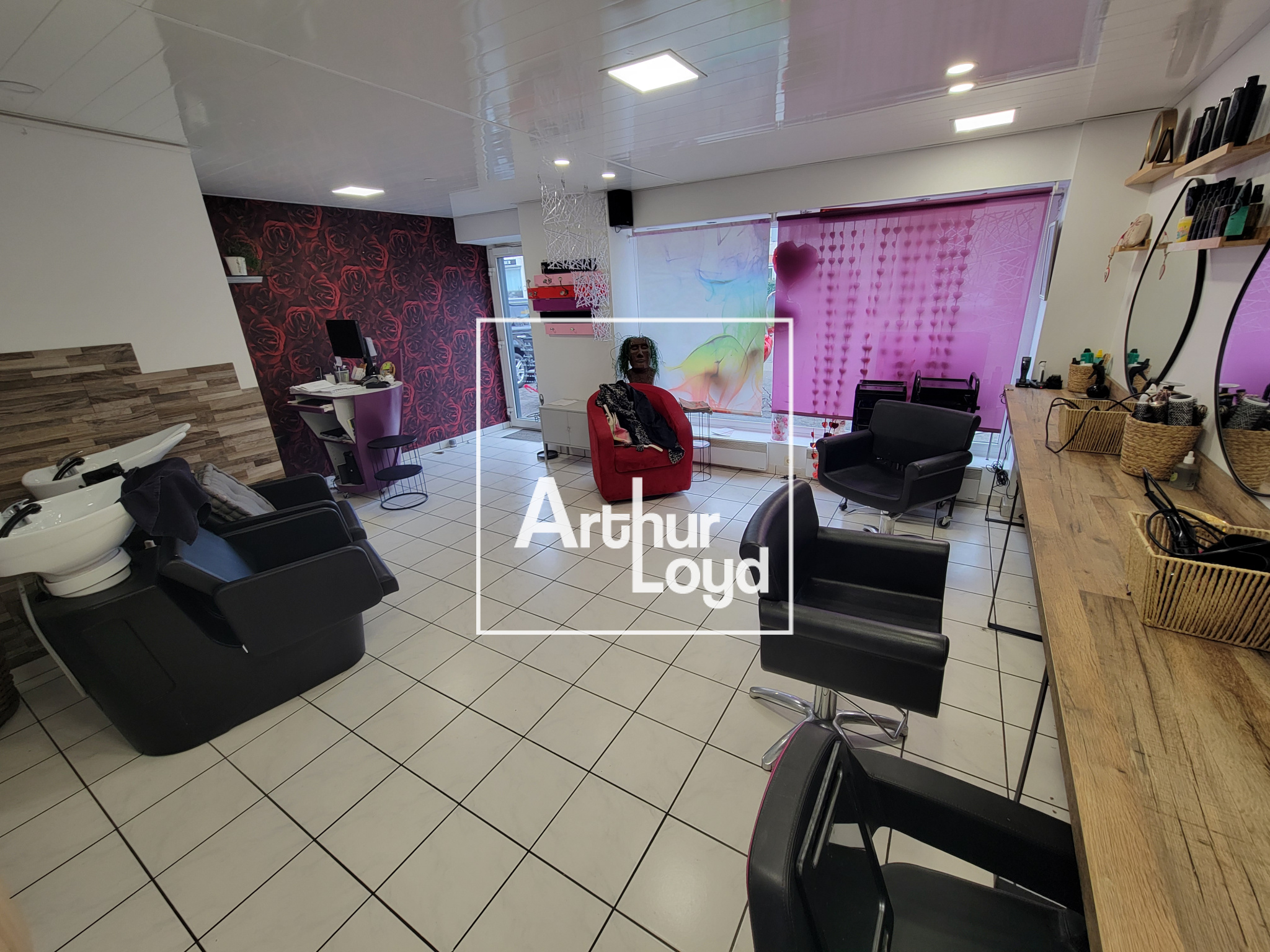 Vends fonds et murs – Salon de coiffure à SELONCOURT