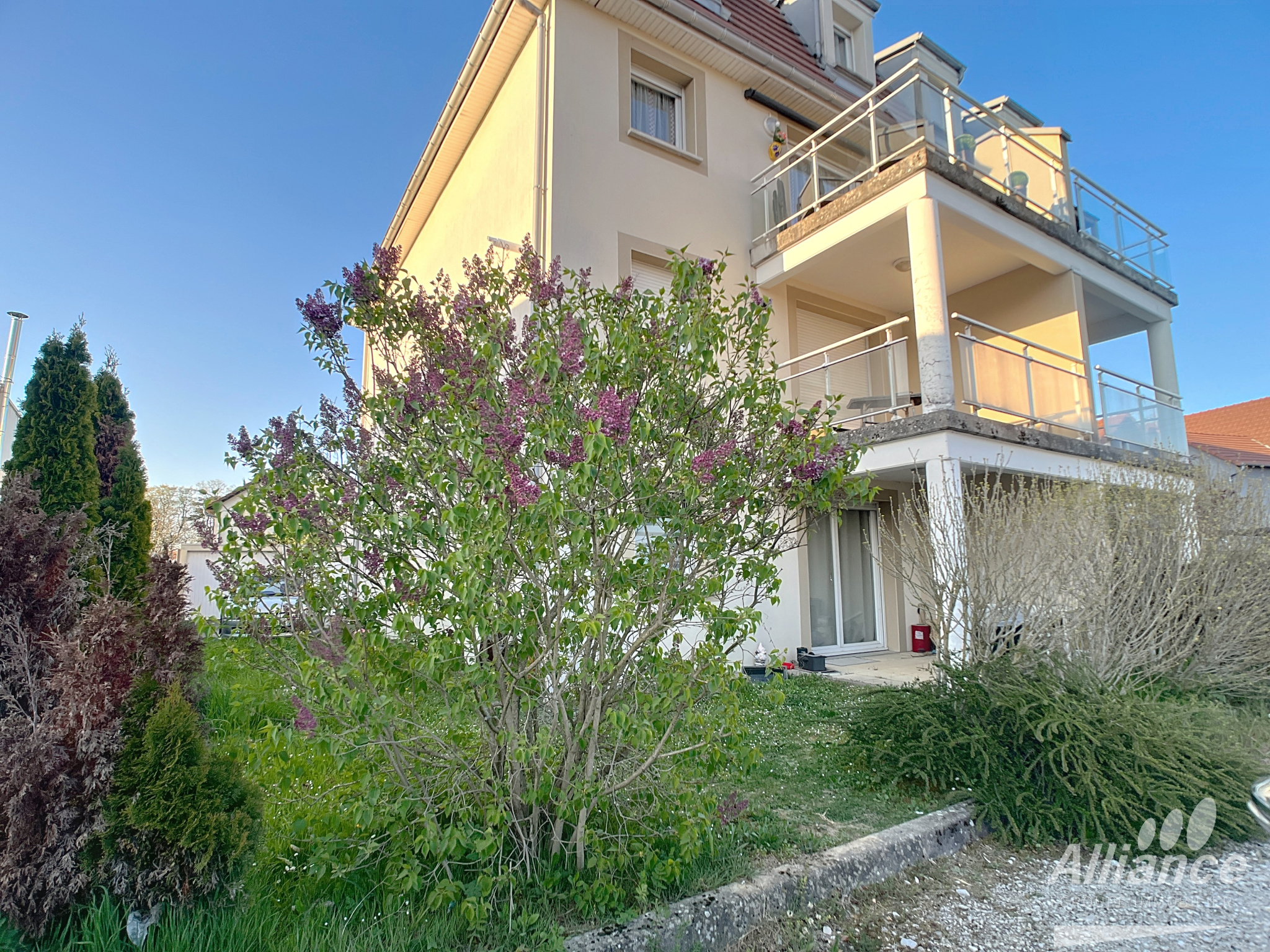 AUDINCOURT A VENDRE  APPARTEMENT DUPLEX T3 AVEC GARAGE