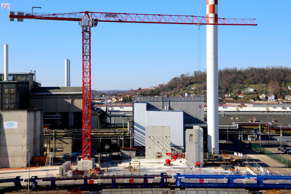 Construction de la nouvelle chaudière biomasse, à l'usine Stellantis de Sochaux. | ©Stellantis