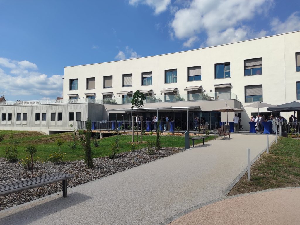 L'inauguration du nouvel Ehpad Les Rubans a eu lieu mercredi 18 juin sur site, en présence d'une centaine de personnes. | ©Le Trois–L.C.