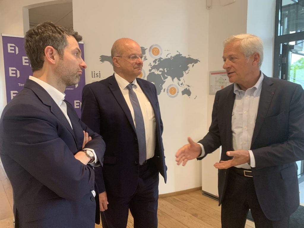 Fabrice Le Saché, vice-président du Medef, Christophe Grudler, député européen, et Emmanuel Viellard, directeur général de Lisi.