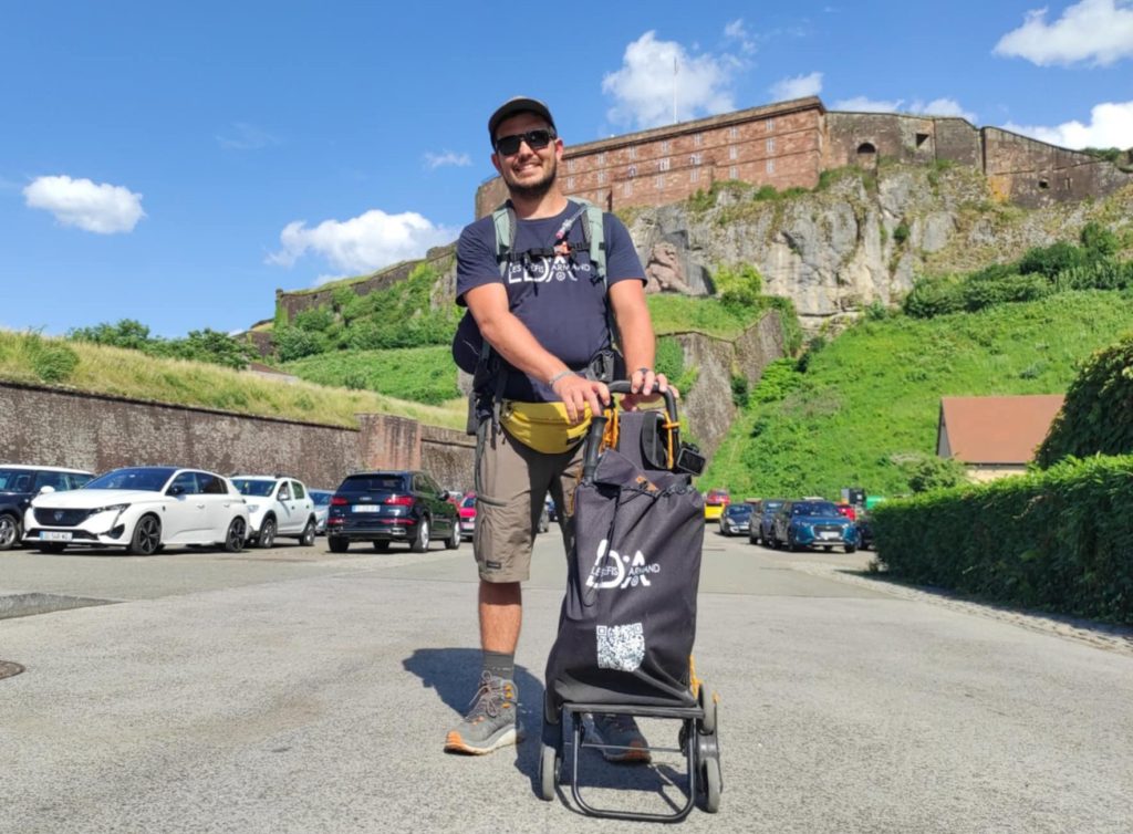 Pour ses dix ans d'aventure, Armand Thoinet va parcourir 1 500 kms à pied pendant deux mois, de Delle à Andorre. | ©Le Trois - L.C.