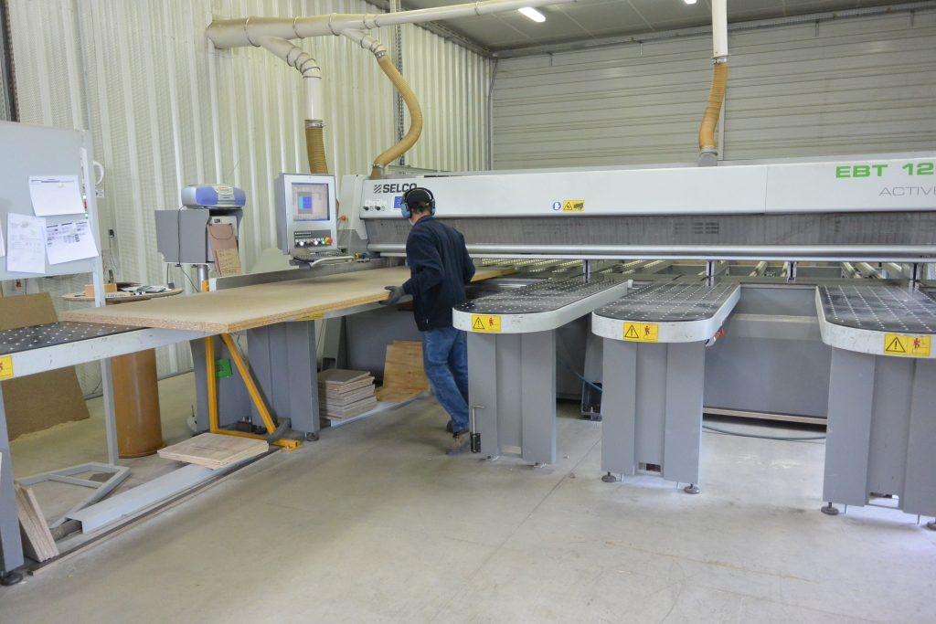 La société Panopack, à Bart, fabrique notamment des caisses en bois pour l'industrie.